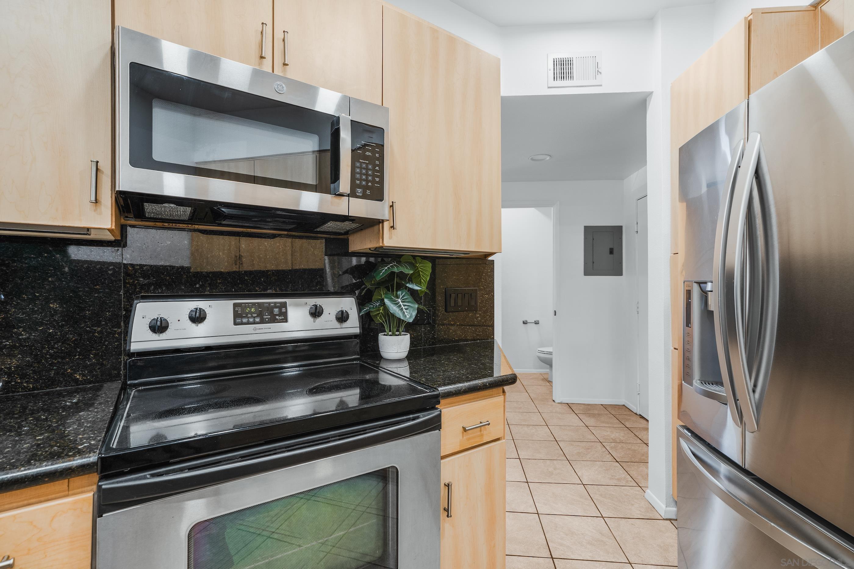 101 Market St 121