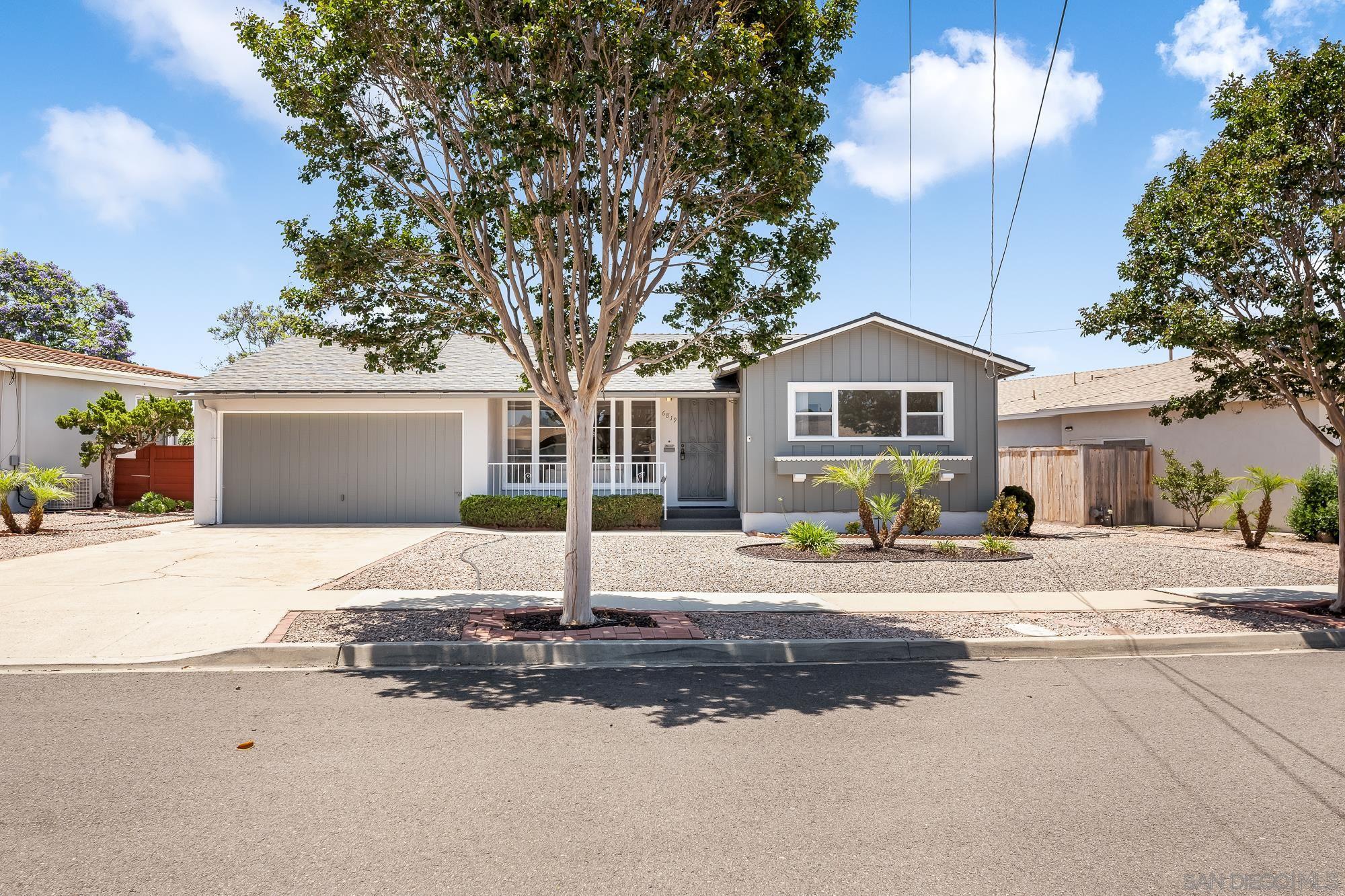 6819 Julie St