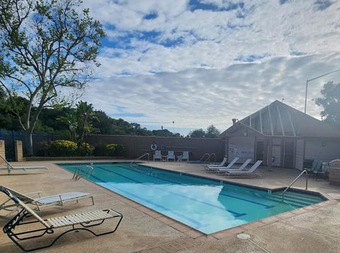 4531 Chateau Deivw San Diego CA 92117