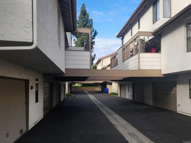 4531 Chateau Deivw