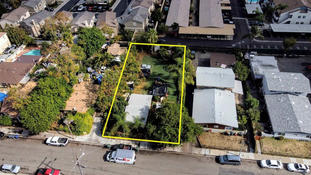 Photo for 658 N Grape St, Escondido, CA 92025 (MLS # 230022789)