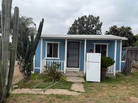 2711-2717  Ridgeway Dr National City CA 91950