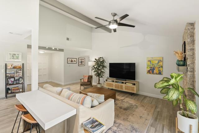 708 Santa Florencia