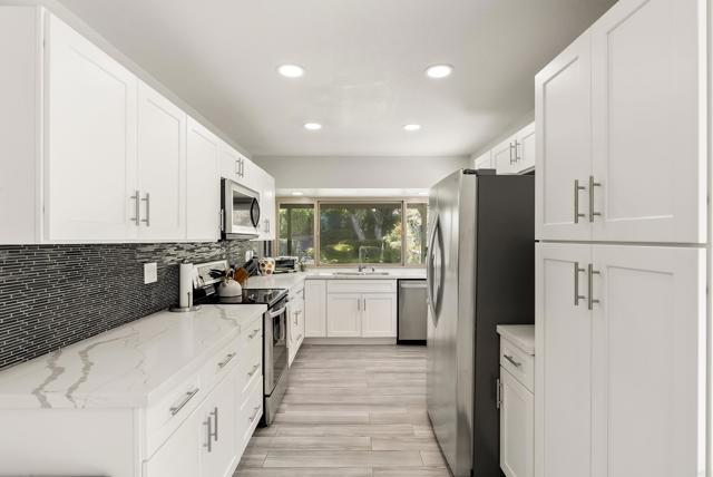708 Santa Florencia