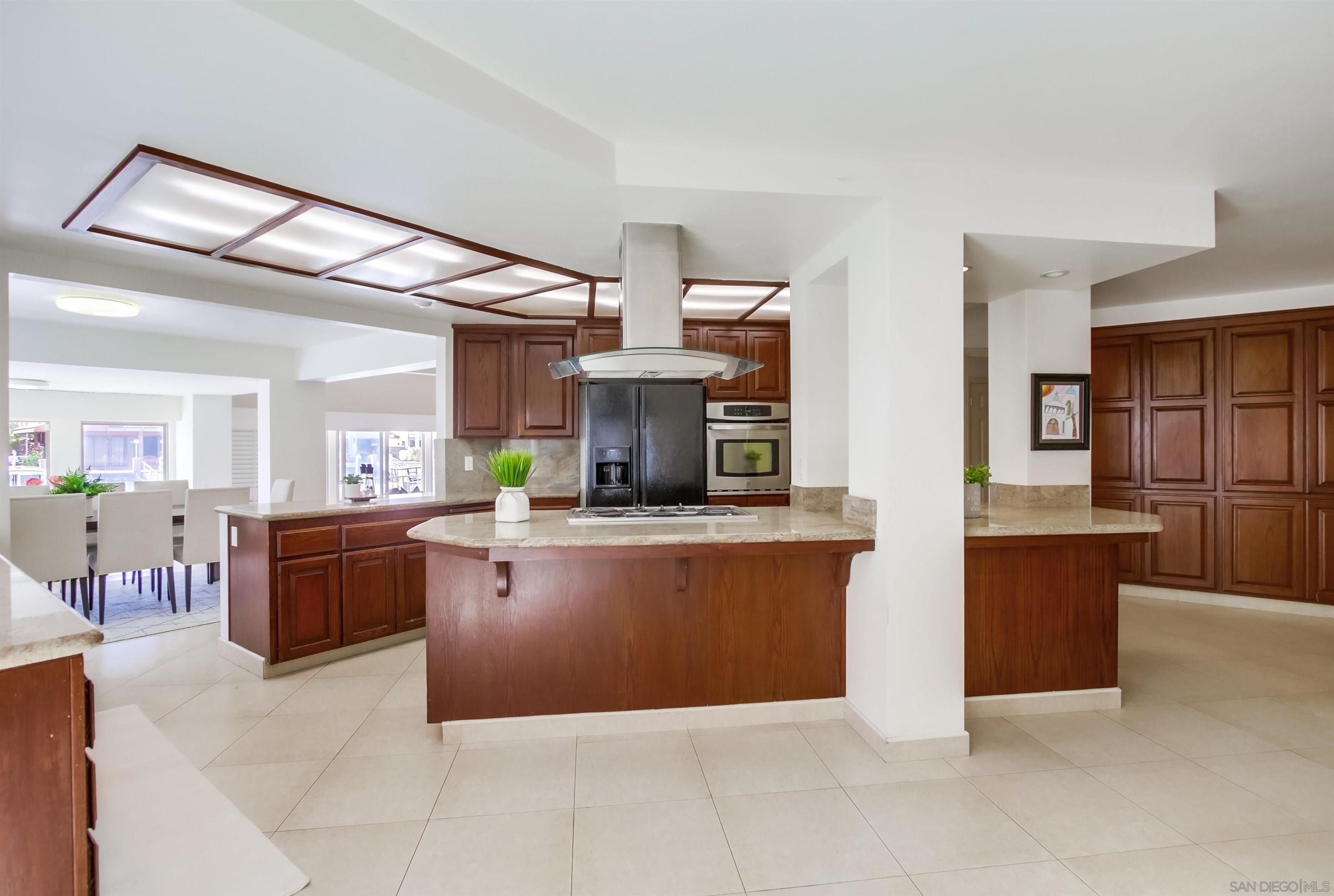 6 Buccaneer Way