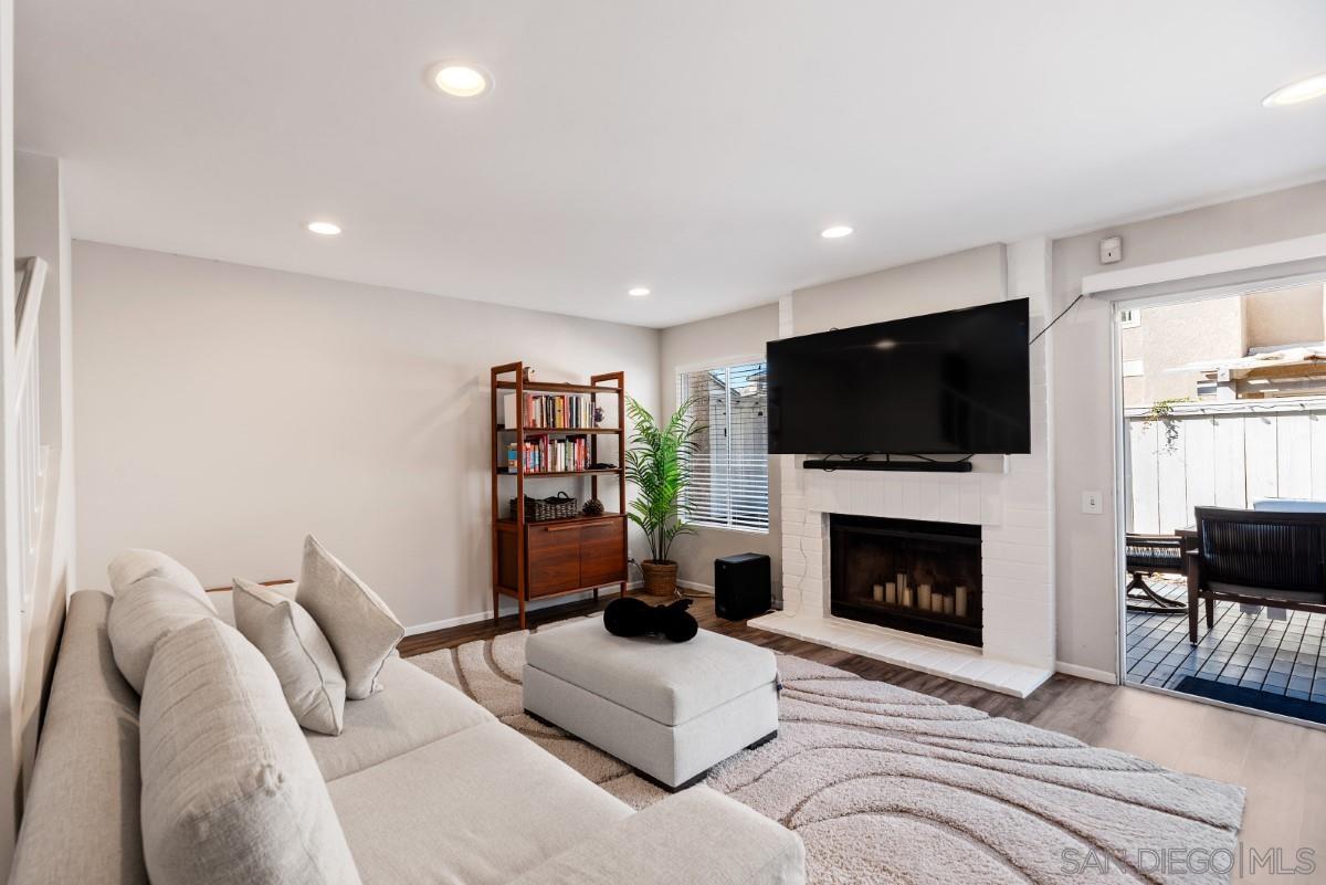 3731 Caminito Carmel Lndg