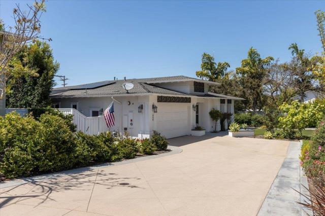 664 Jocelyn Way