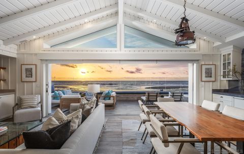 2050  Ocean Front Del Mar CA 92014