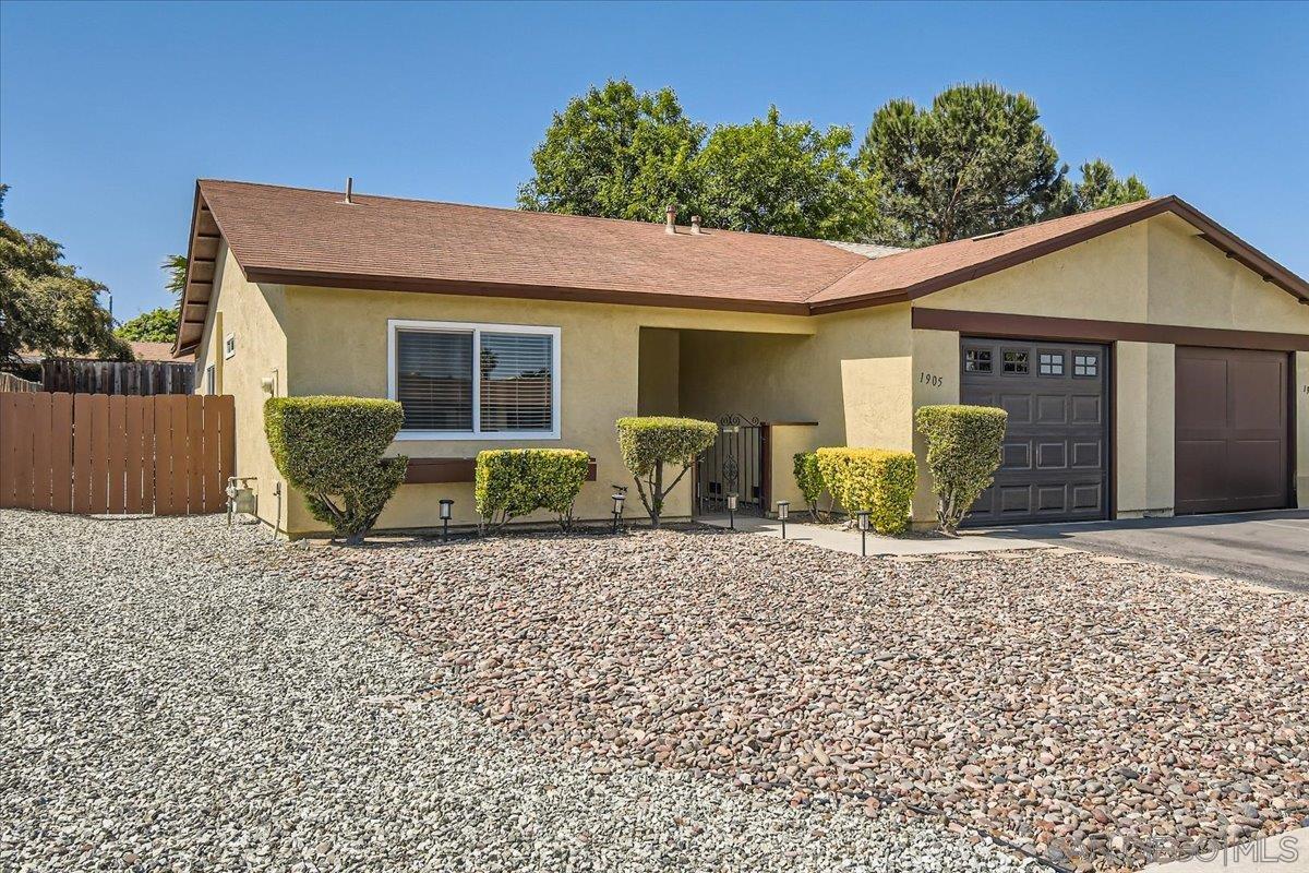 1905 Pueblo Dr