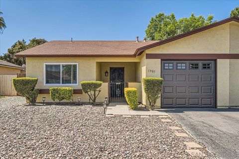 1905  Pueblo Dr Hemet CA 92545