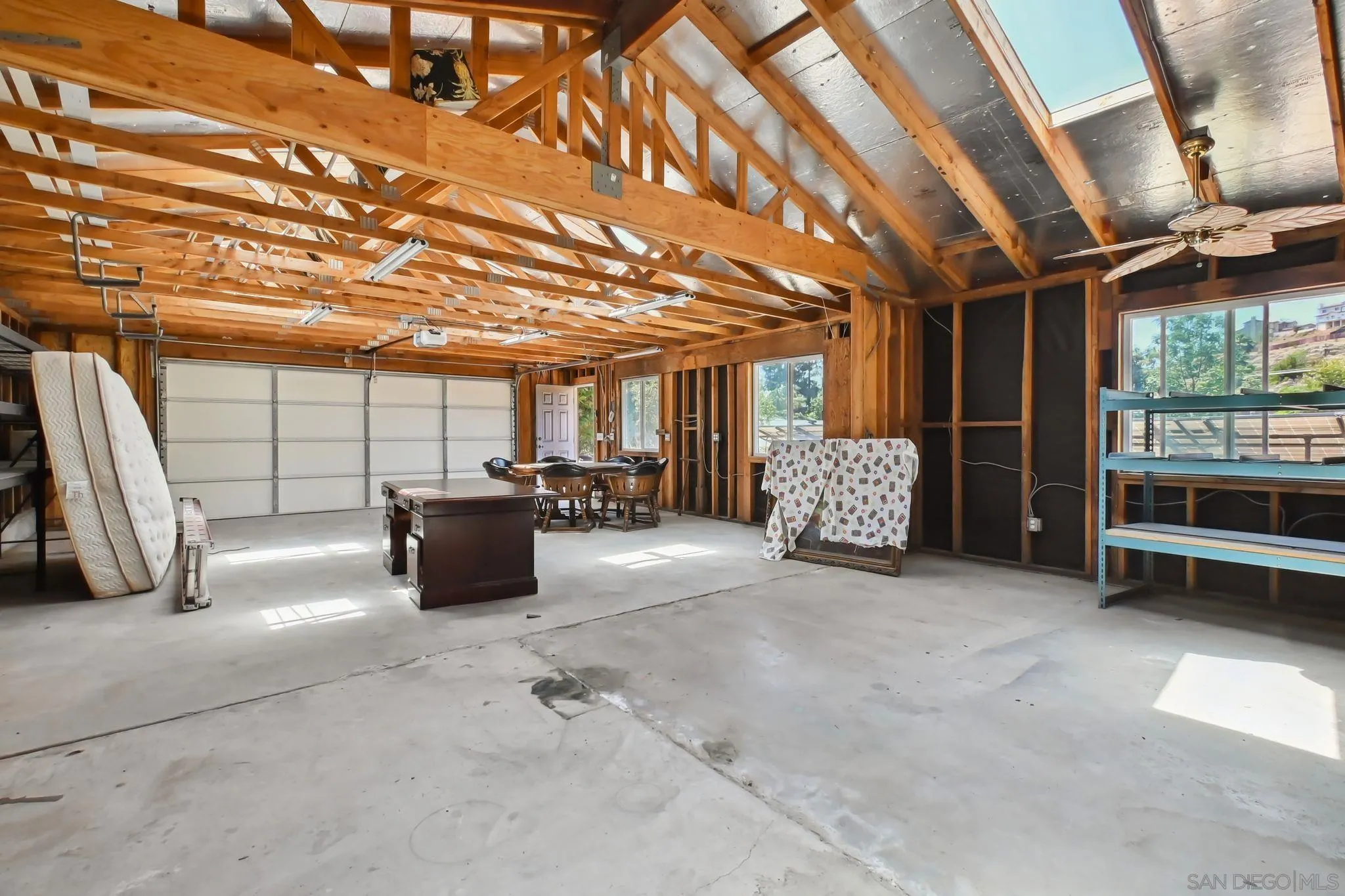 El Cajon, California 92021, United States, 3 Bedrooms Bedrooms, ,2 BathroomsBathrooms,Residential,Pending,157089