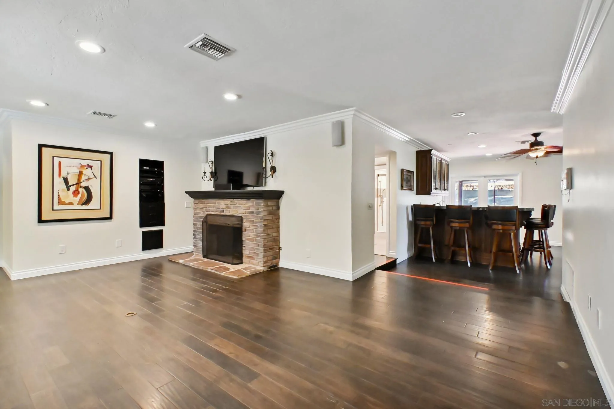 El Cajon, California 92021, United States, 3 Bedrooms Bedrooms, ,2 BathroomsBathrooms,Residential,Pending,157089