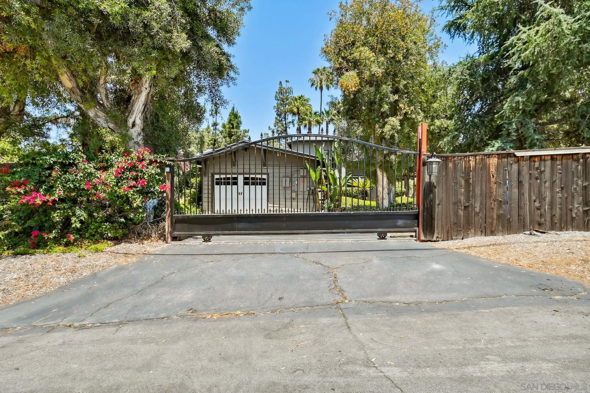 El Cajon, California 92021, United States, 3 Bedrooms Bedrooms, ,2 BathroomsBathrooms,Residential,Pending,157089