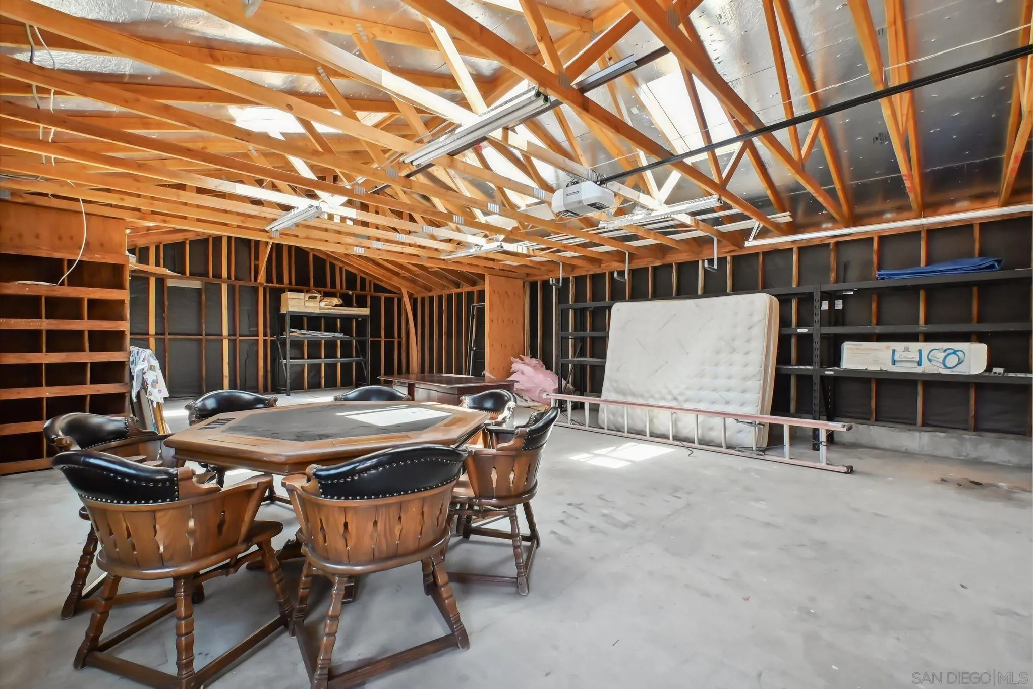 El Cajon, California 92021, United States, 3 Bedrooms Bedrooms, ,2 BathroomsBathrooms,Residential,Pending,157089