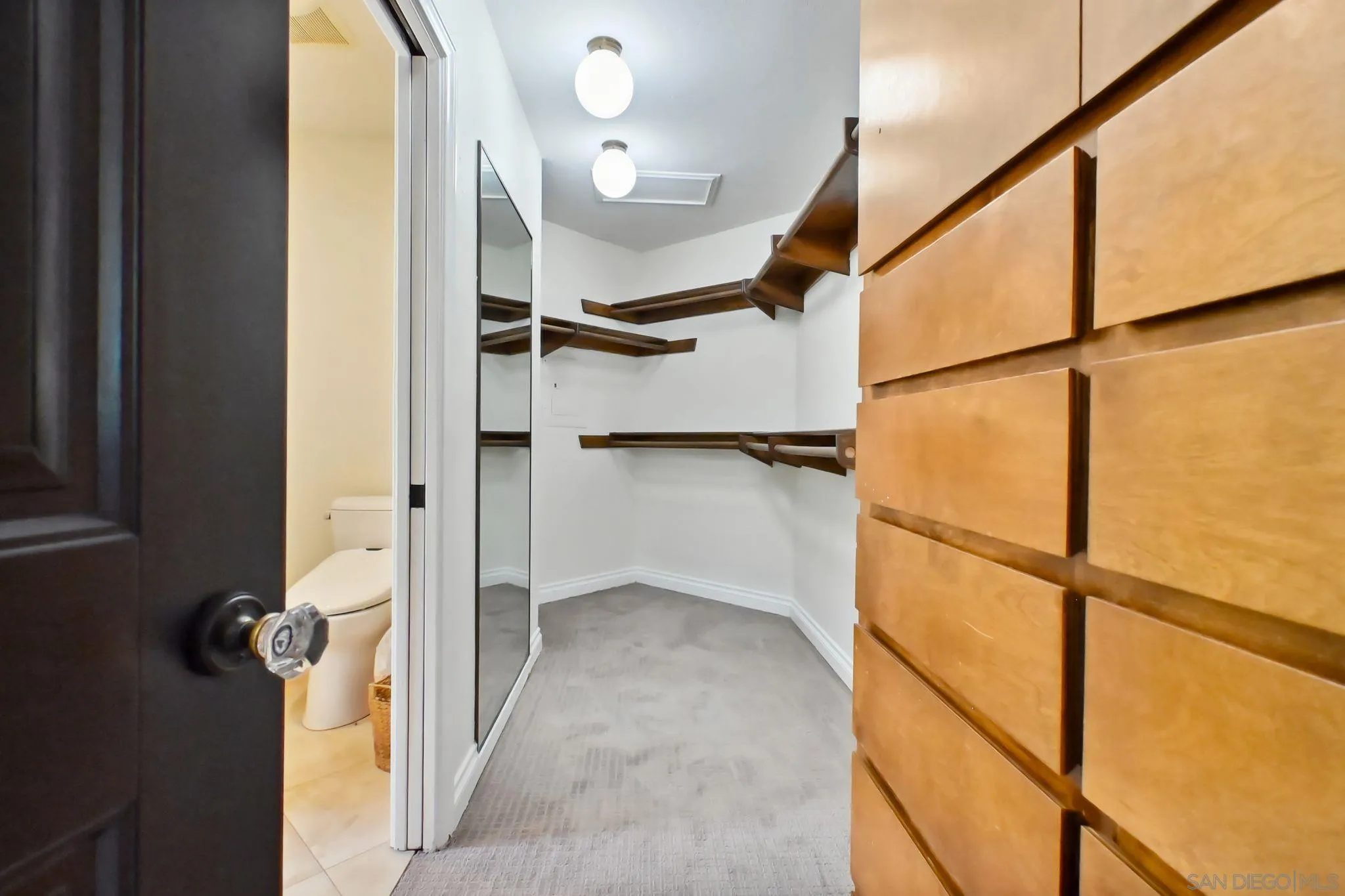 El Cajon, California 92021, United States, 3 Bedrooms Bedrooms, ,2 BathroomsBathrooms,Residential,Pending,157089