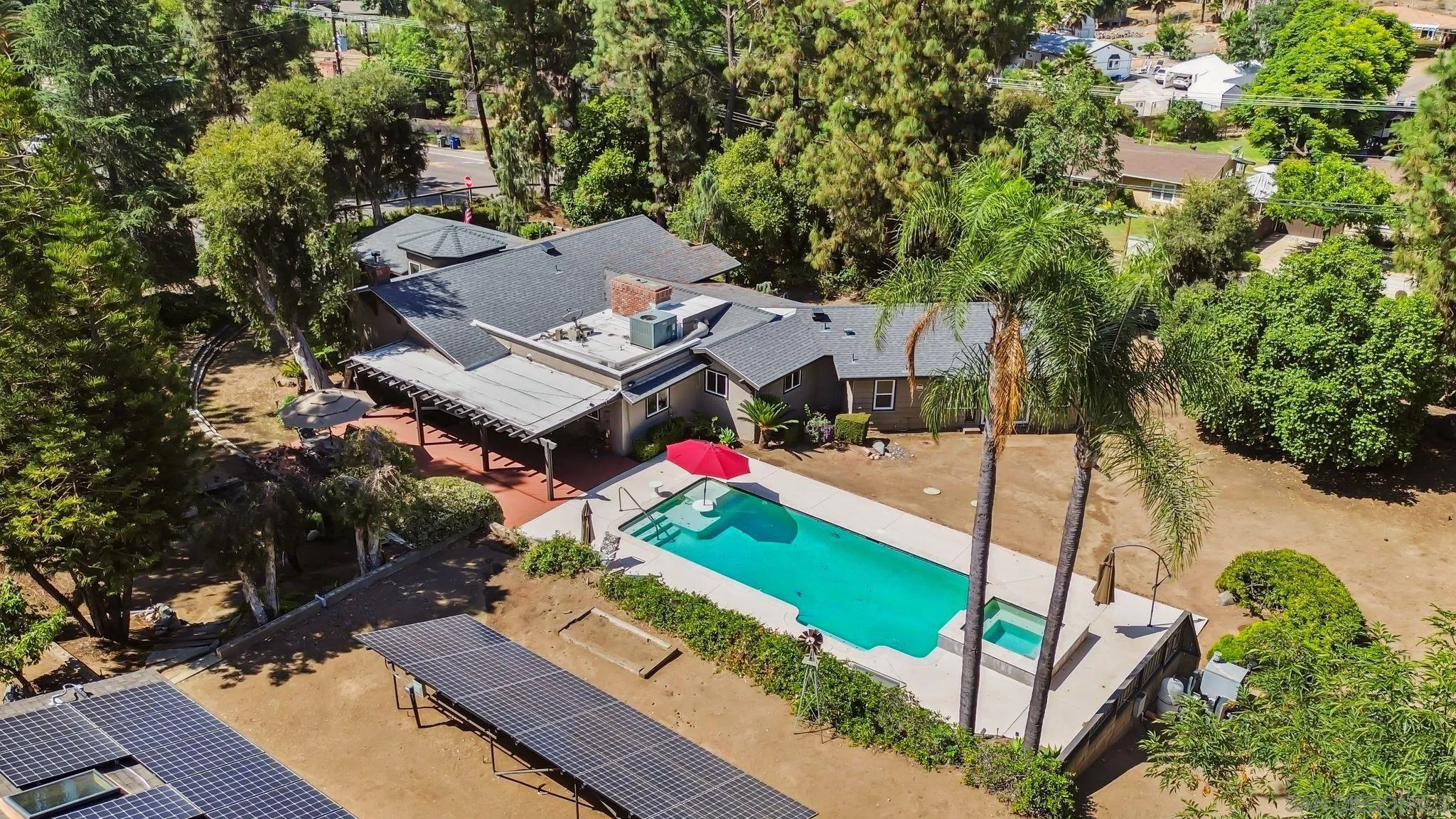 El Cajon, California 92021, United States, 3 Bedrooms Bedrooms, ,2 BathroomsBathrooms,Residential,Pending,157089