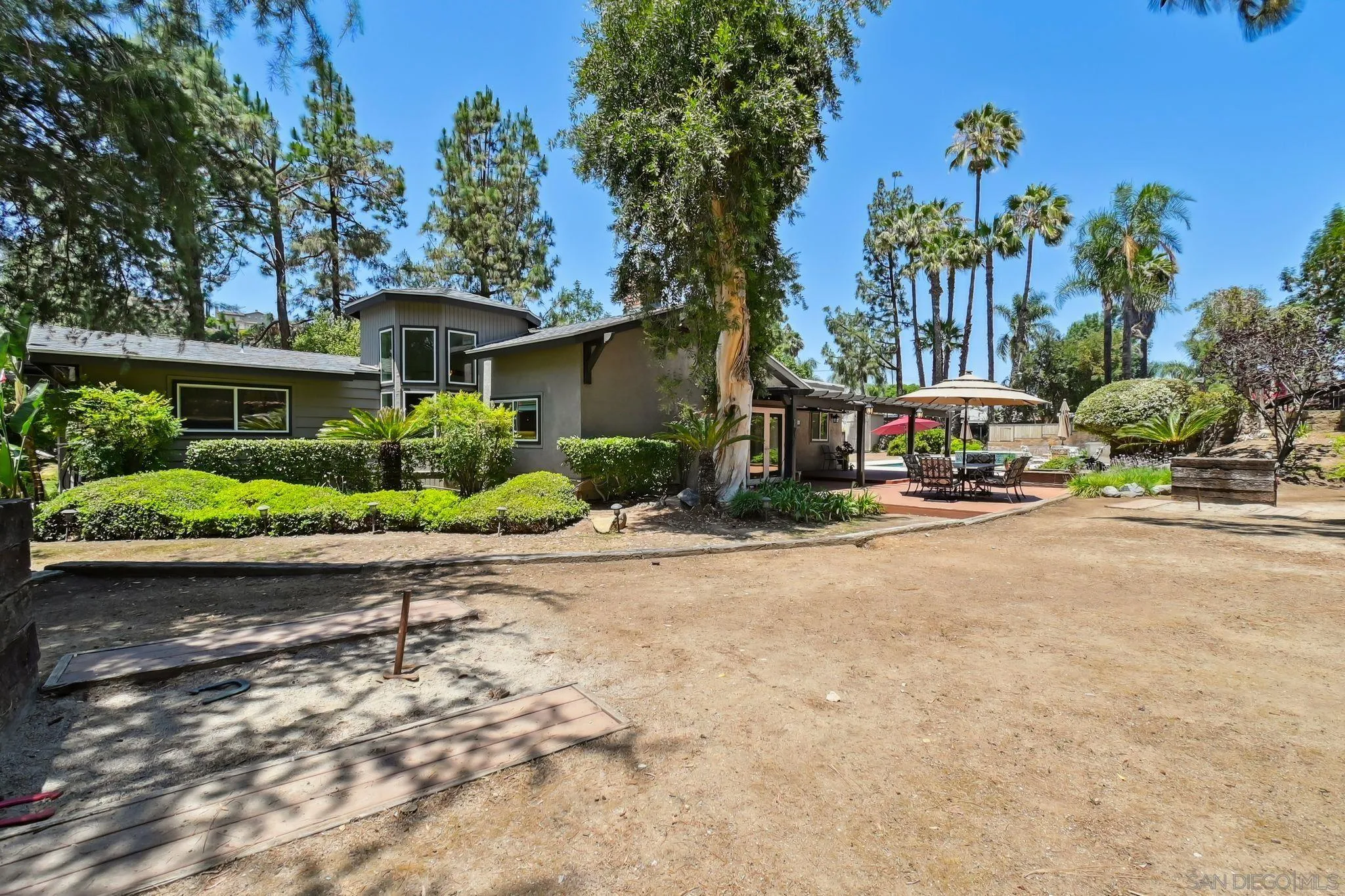 El Cajon, California 92021, United States, 3 Bedrooms Bedrooms, ,2 BathroomsBathrooms,Residential,Pending,157089