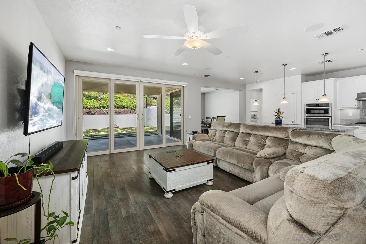 529  Adobe Estates Dr