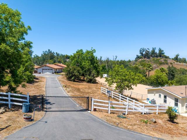2605 Kauana Loa Drive