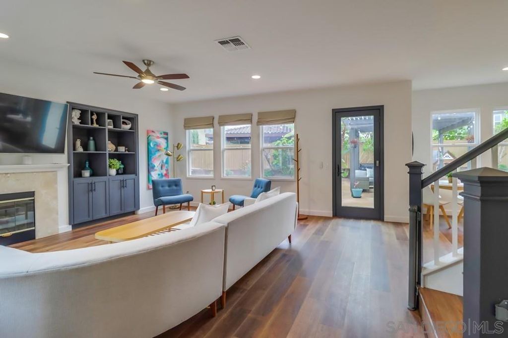 Photo of 358 Corte Goleta, Chula Vista, CA 91914 (MLS # 250023172)