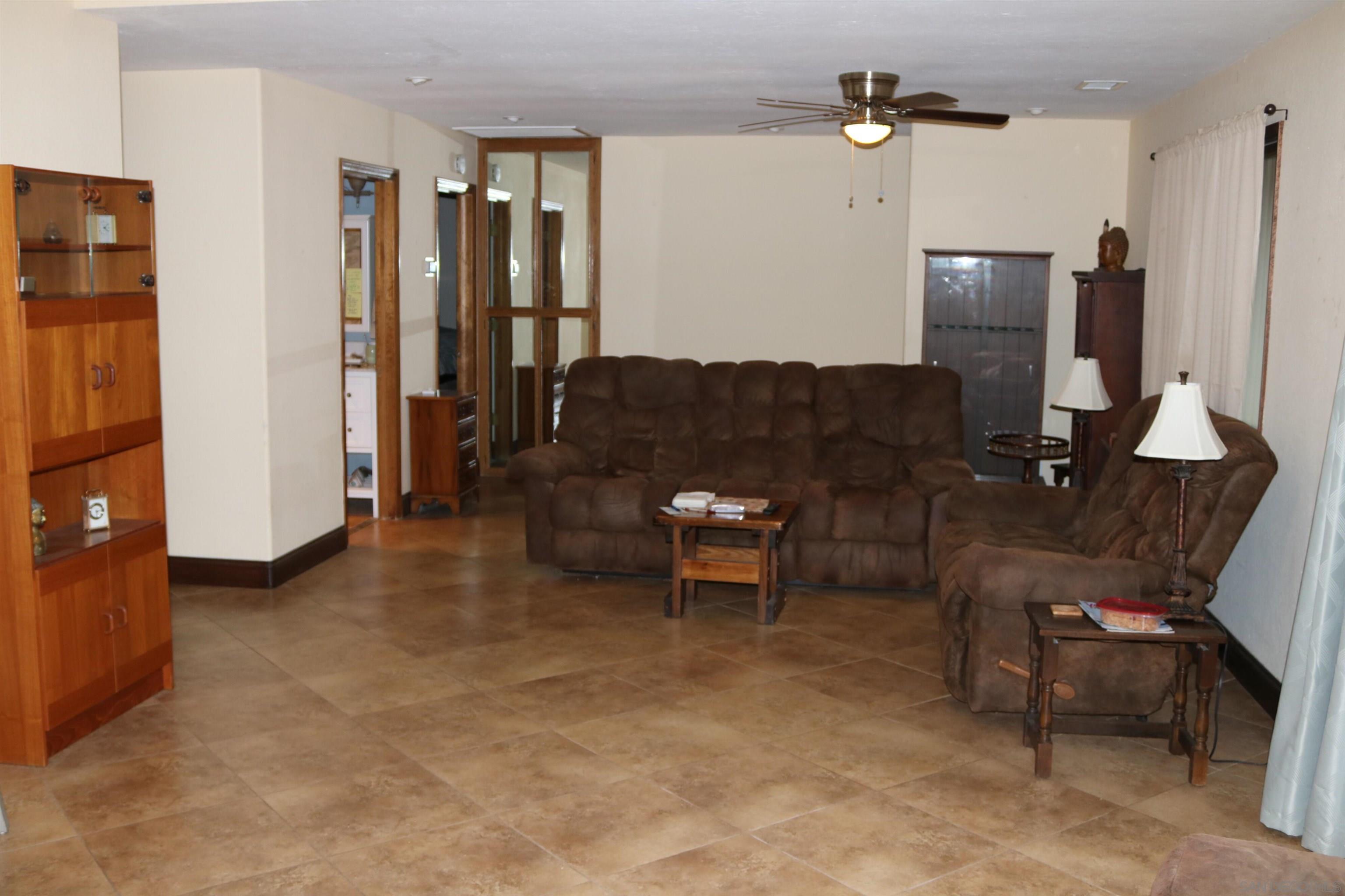 38083 De Luz Rd