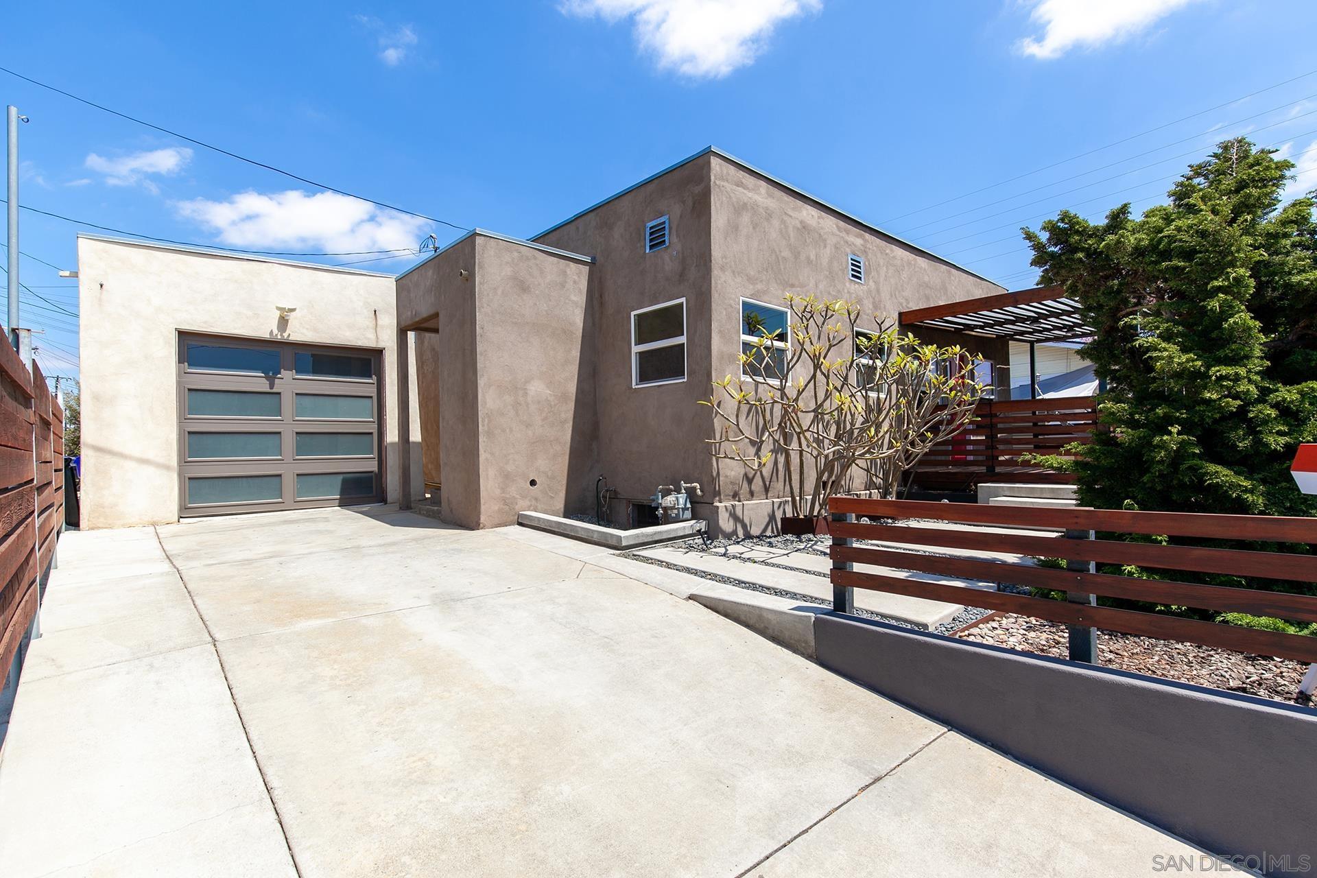 3270 Collier Ave