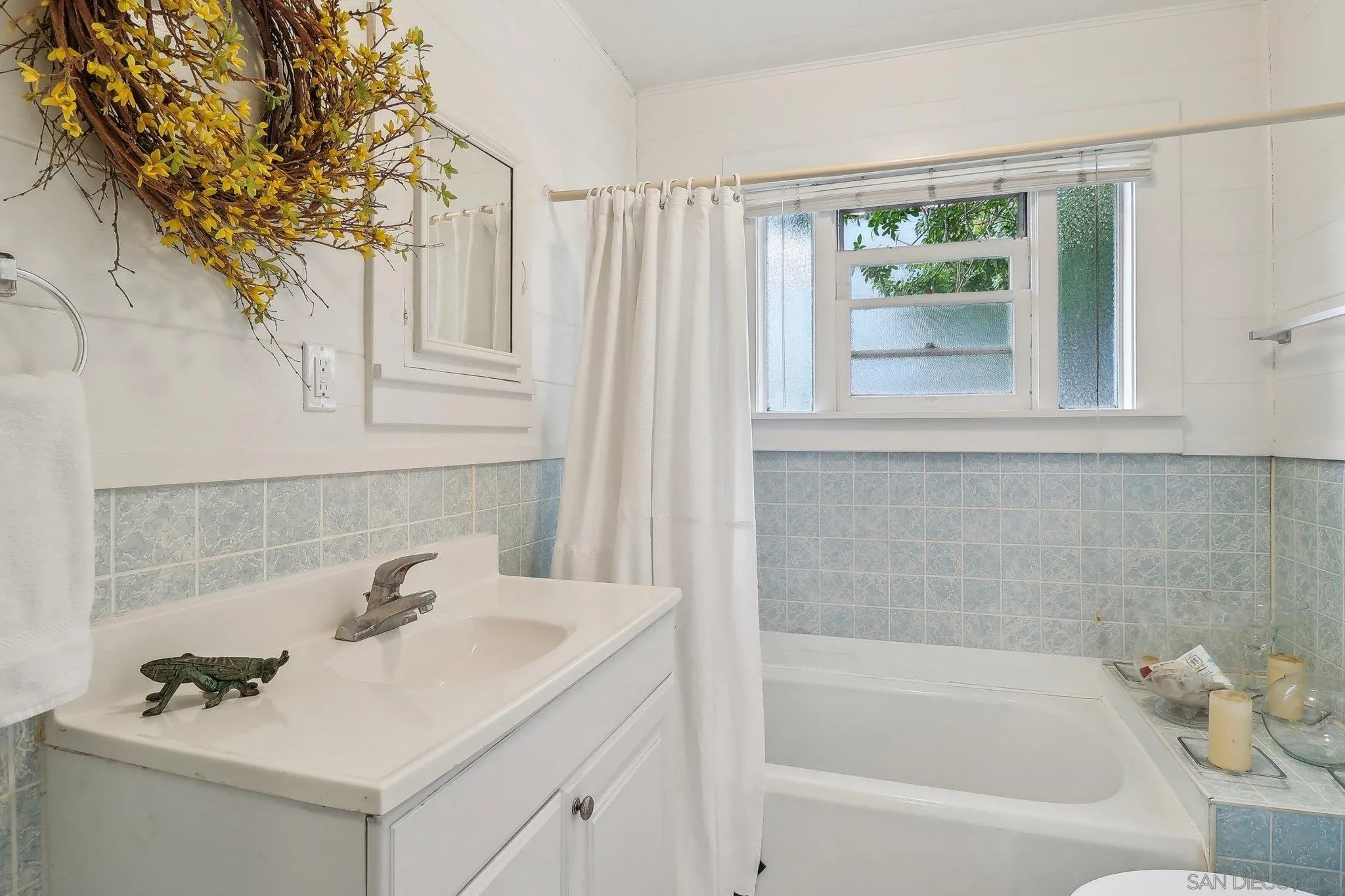 San Diego, California 92116, United States, 2 Bedrooms Bedrooms, ,2 BathroomsBathrooms,Residential,Active,98690