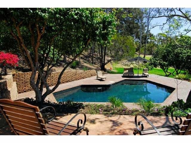5428 Avenida Maravillas