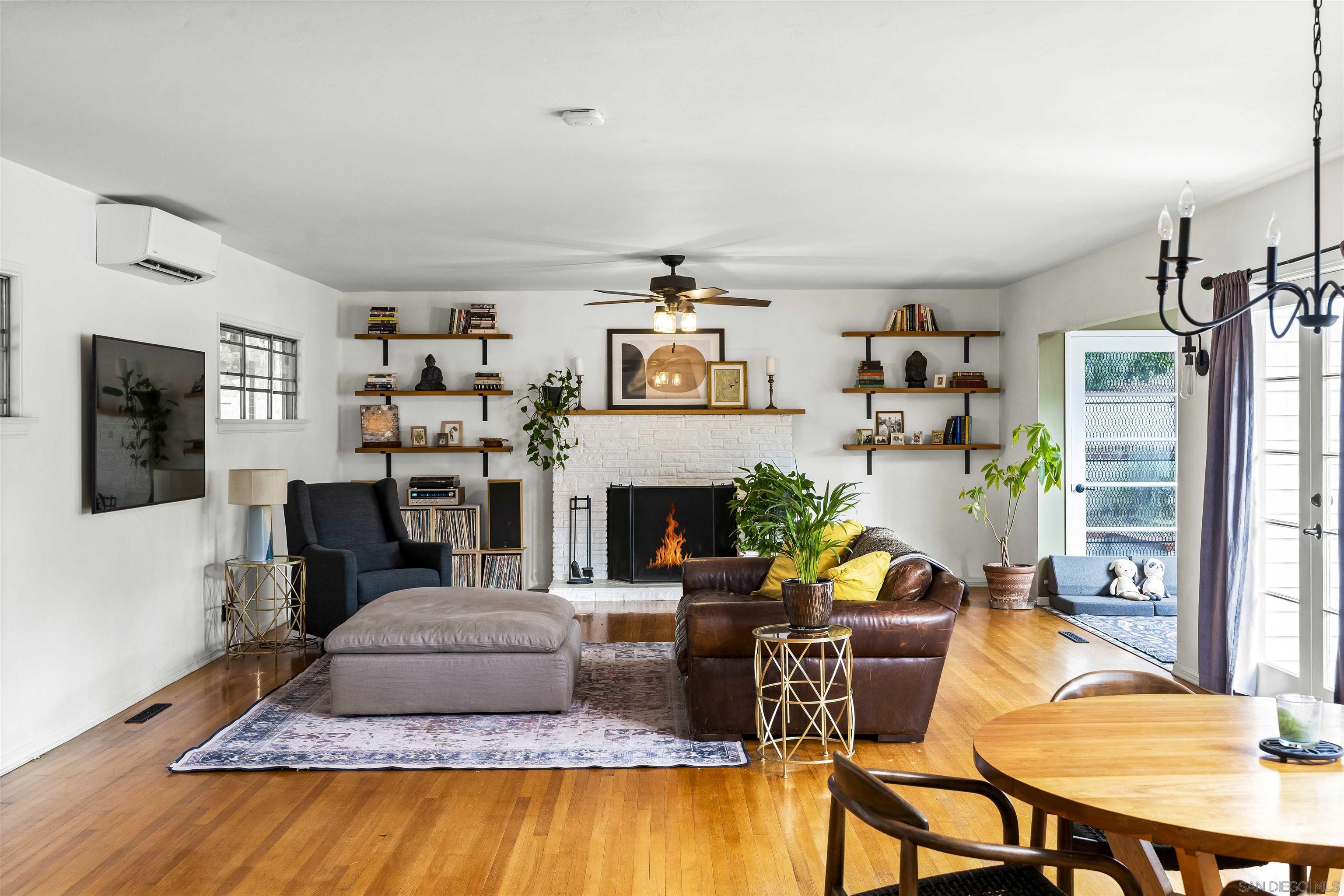 2410 Alta Vista Dr