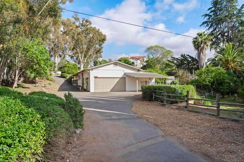 2410  Alta Vista Dr Vista CA 92084