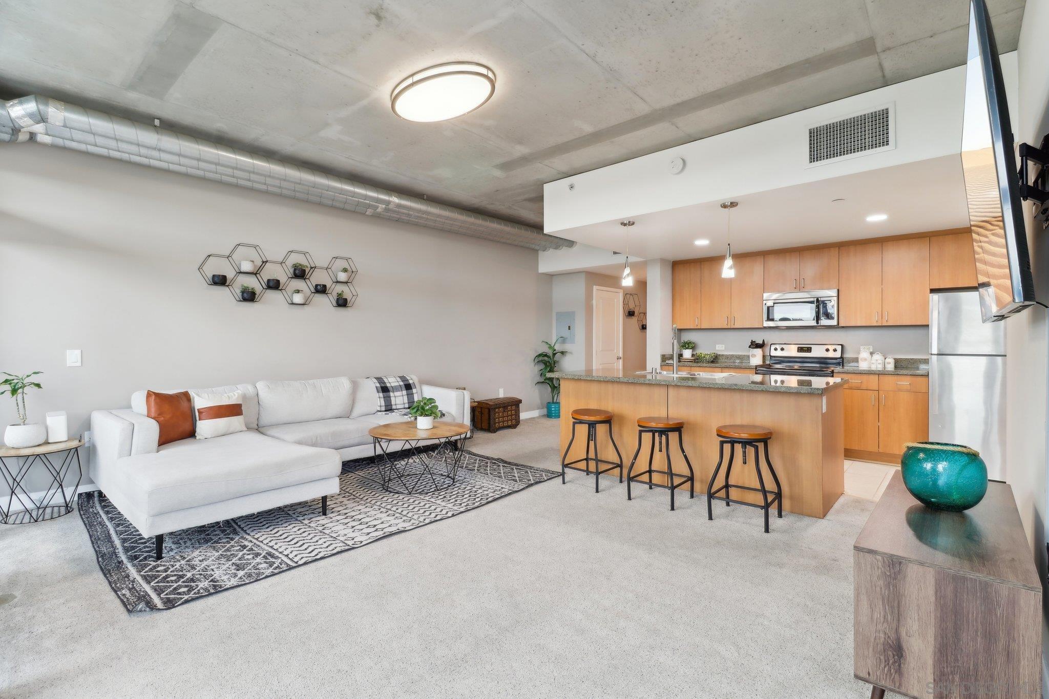 1080 Park Blvd 607