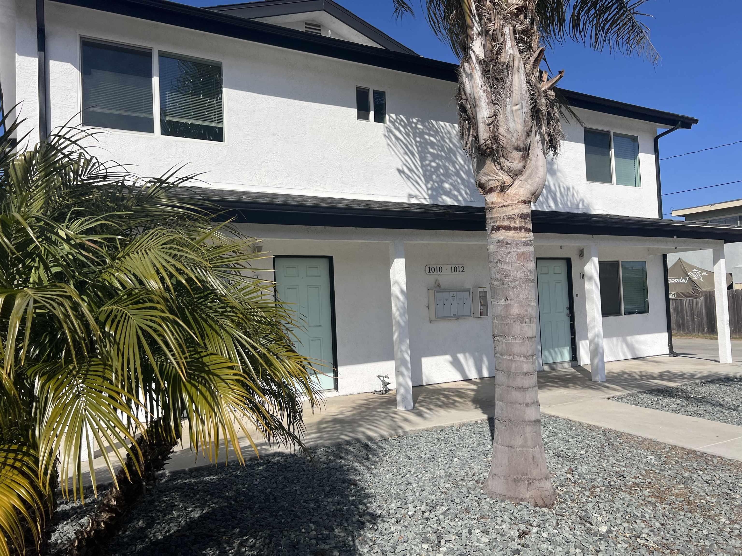 1012 Fern Ave