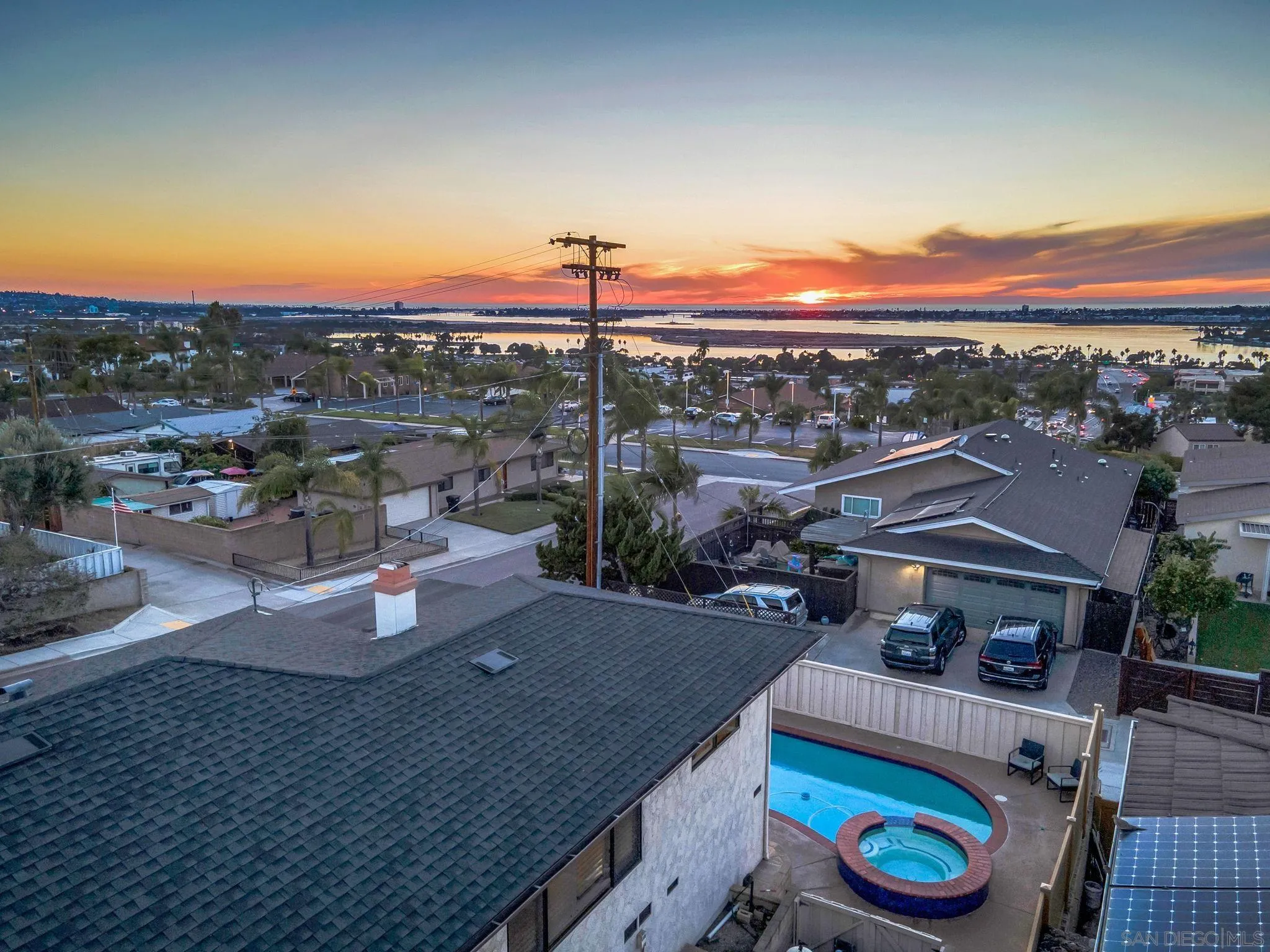 San Diego, California 92110, United States, 3 Bedrooms Bedrooms, ,2 BathroomsBathrooms,Residential,Active,84615