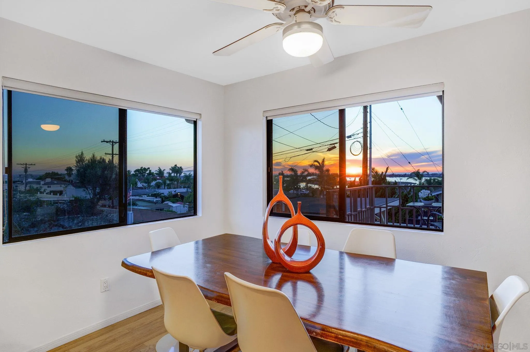 San Diego, California 92110, United States, 3 Bedrooms Bedrooms, ,2 BathroomsBathrooms,Residential,Active,84615