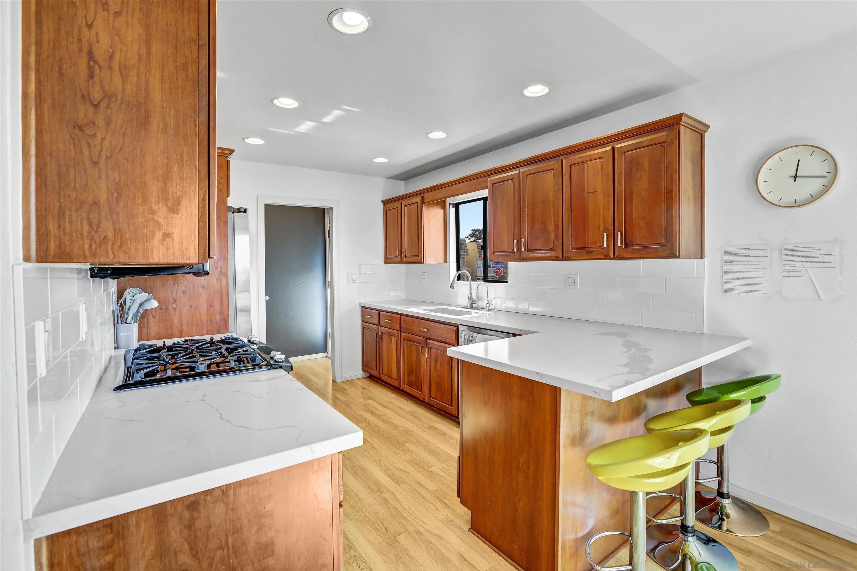 San Diego, California 92110, United States, 3 Bedrooms Bedrooms, ,2 BathroomsBathrooms,Residential,Active,84615