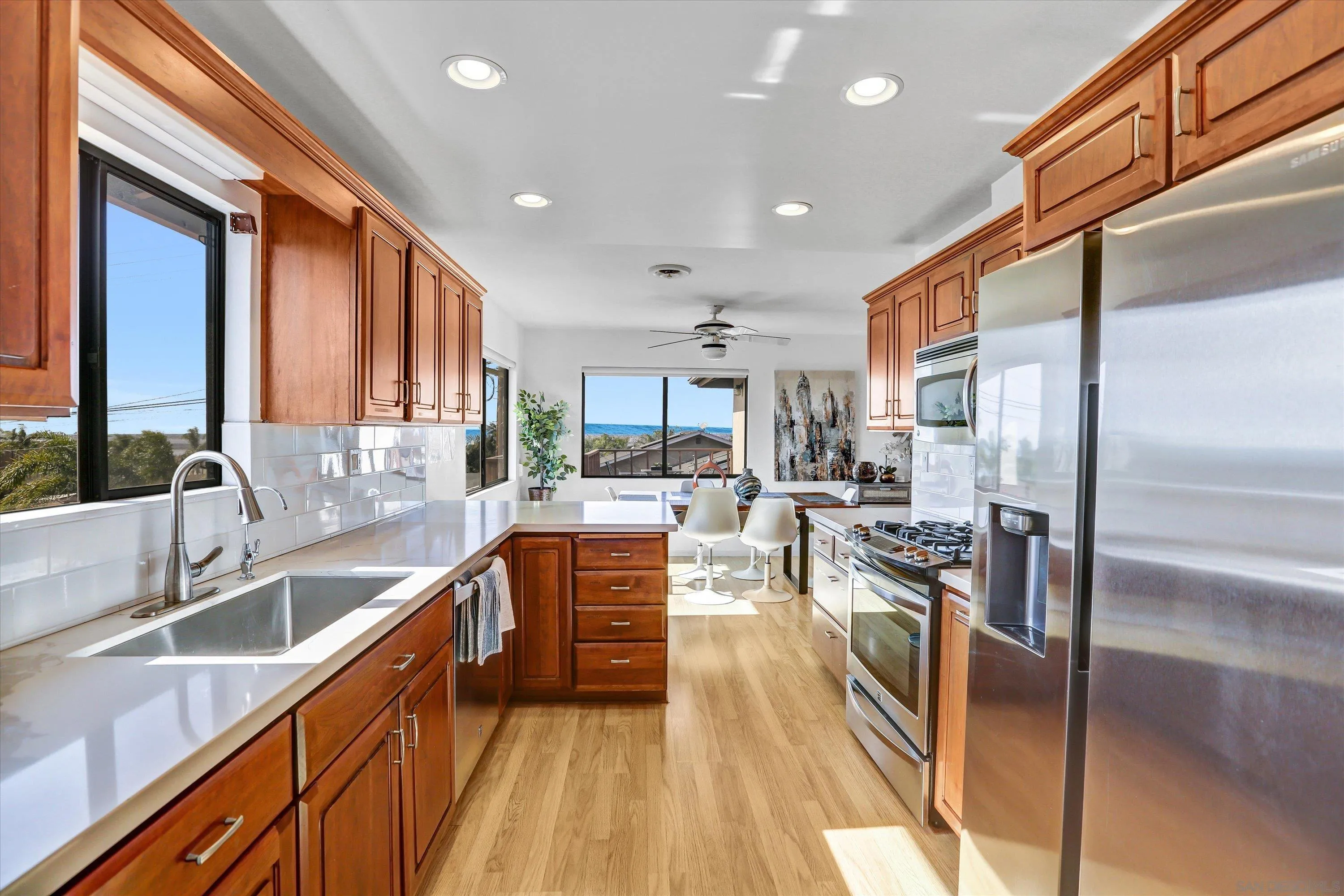 San Diego, California 92110, United States, 3 Bedrooms Bedrooms, ,2 BathroomsBathrooms,Residential,Active,84615