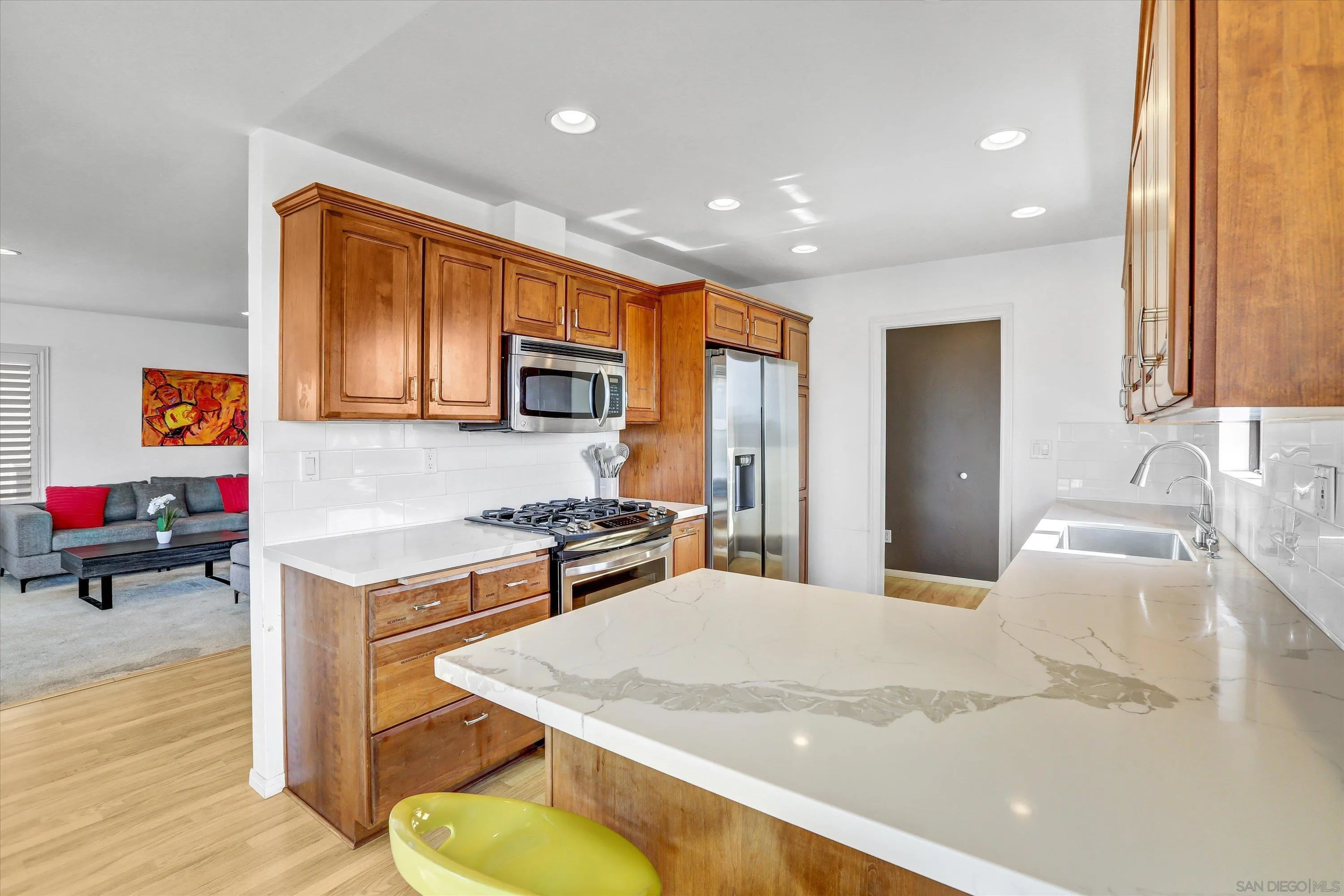 San Diego, California 92110, United States, 3 Bedrooms Bedrooms, ,2 BathroomsBathrooms,Residential,Active,84615