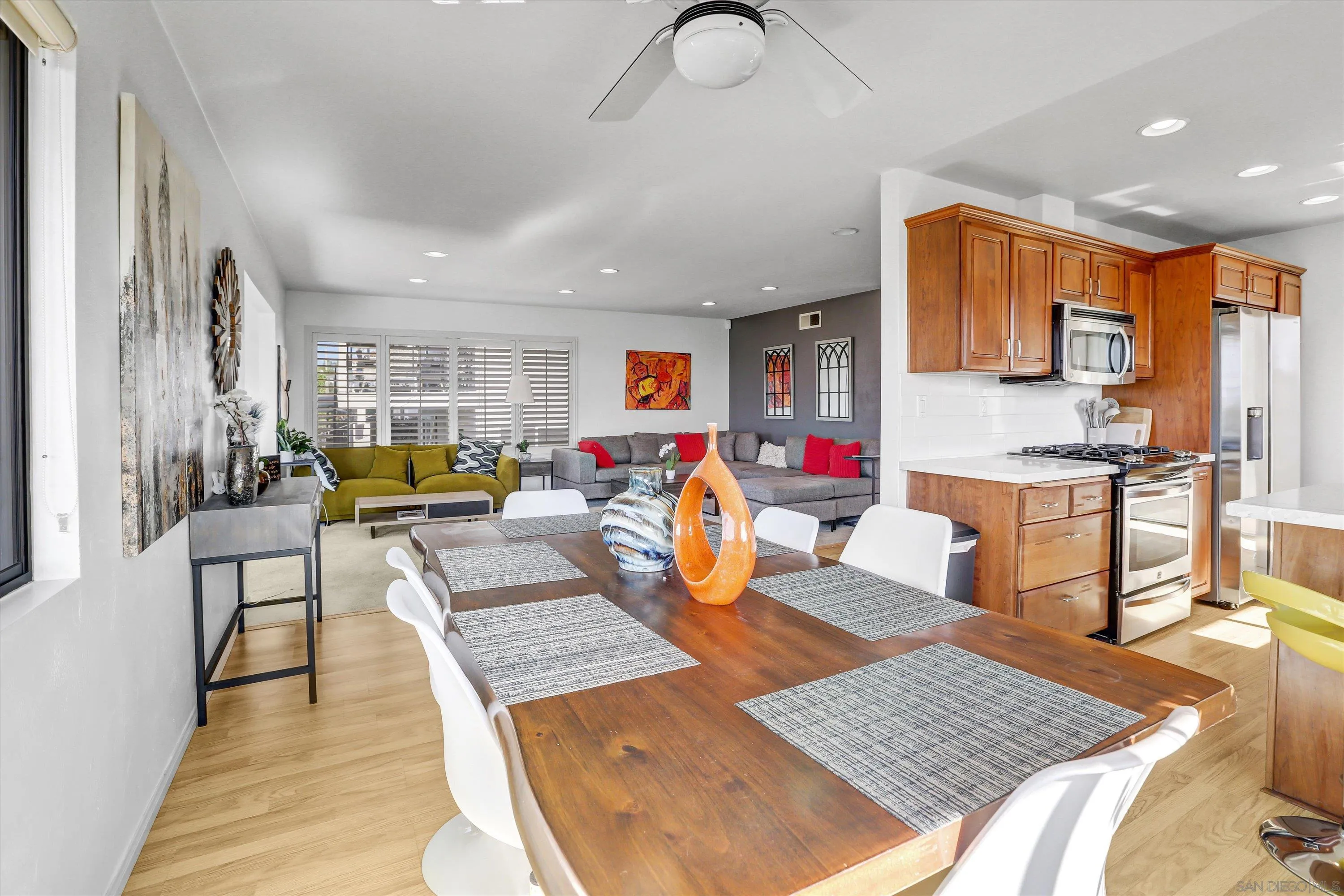 San Diego, California 92110, United States, 3 Bedrooms Bedrooms, ,2 BathroomsBathrooms,Residential,Active,84615