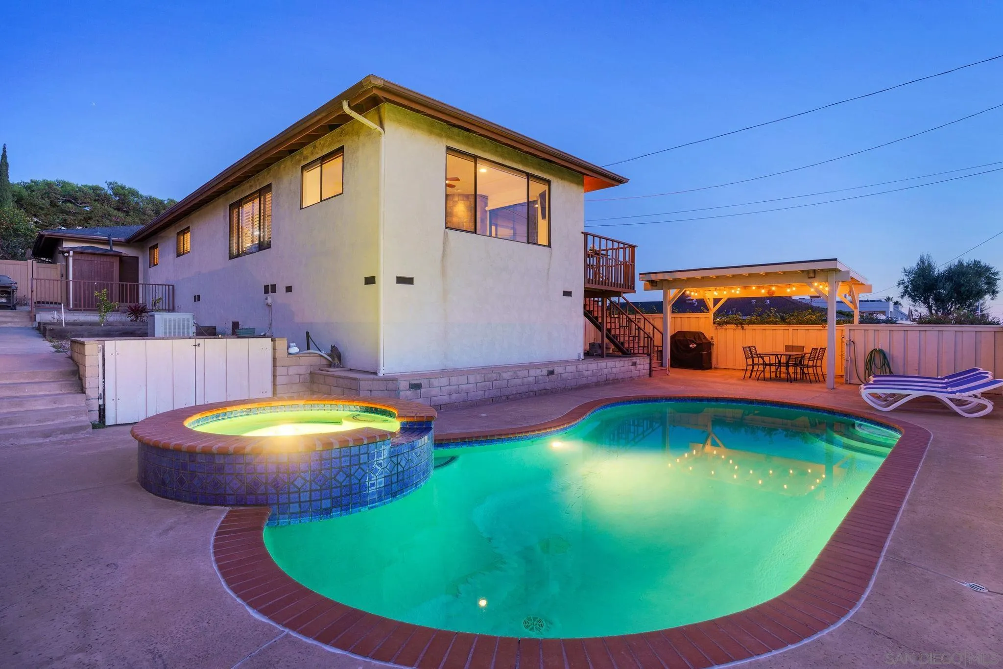 San Diego, California 92110, United States, 3 Bedrooms Bedrooms, ,2 BathroomsBathrooms,Residential,Active,84615