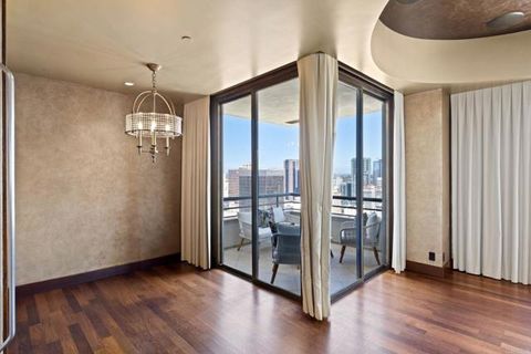 Tiny photo for 700 Front Street #2501, San Diego, CA 92101 (MLS # PTP2502571)
