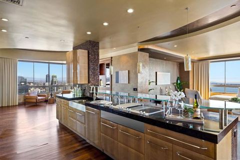 Tiny photo for 700 Front Street #2501, San Diego, CA 92101 (MLS # PTP2502571)
