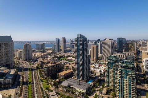 Tiny photo for 550 Front St #2702, San Diego, CA 92101 (MLS # 250030403)