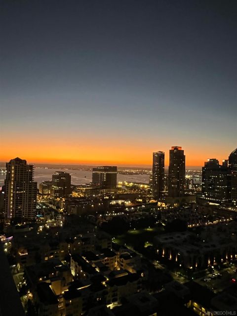 Tiny photo for 550 Front St #2702, San Diego, CA 92101 (MLS # 250030403)