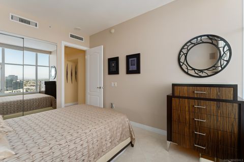 Tiny photo for 550 Front St #2702, San Diego, CA 92101 (MLS # 250030403)