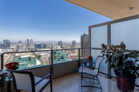 Tiny photo for 550 Front St #2702, San Diego, CA 92101 (MLS # 250030403)