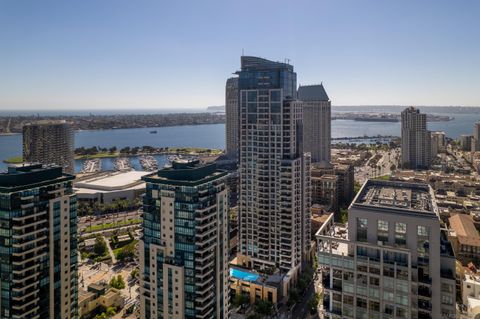 Tiny photo for 550 Front St #2702, San Diego, CA 92101 (MLS # 250030403)