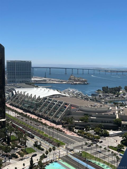 Tiny photo for 550 Front St #2702, San Diego, CA 92101 (MLS # 250030403)