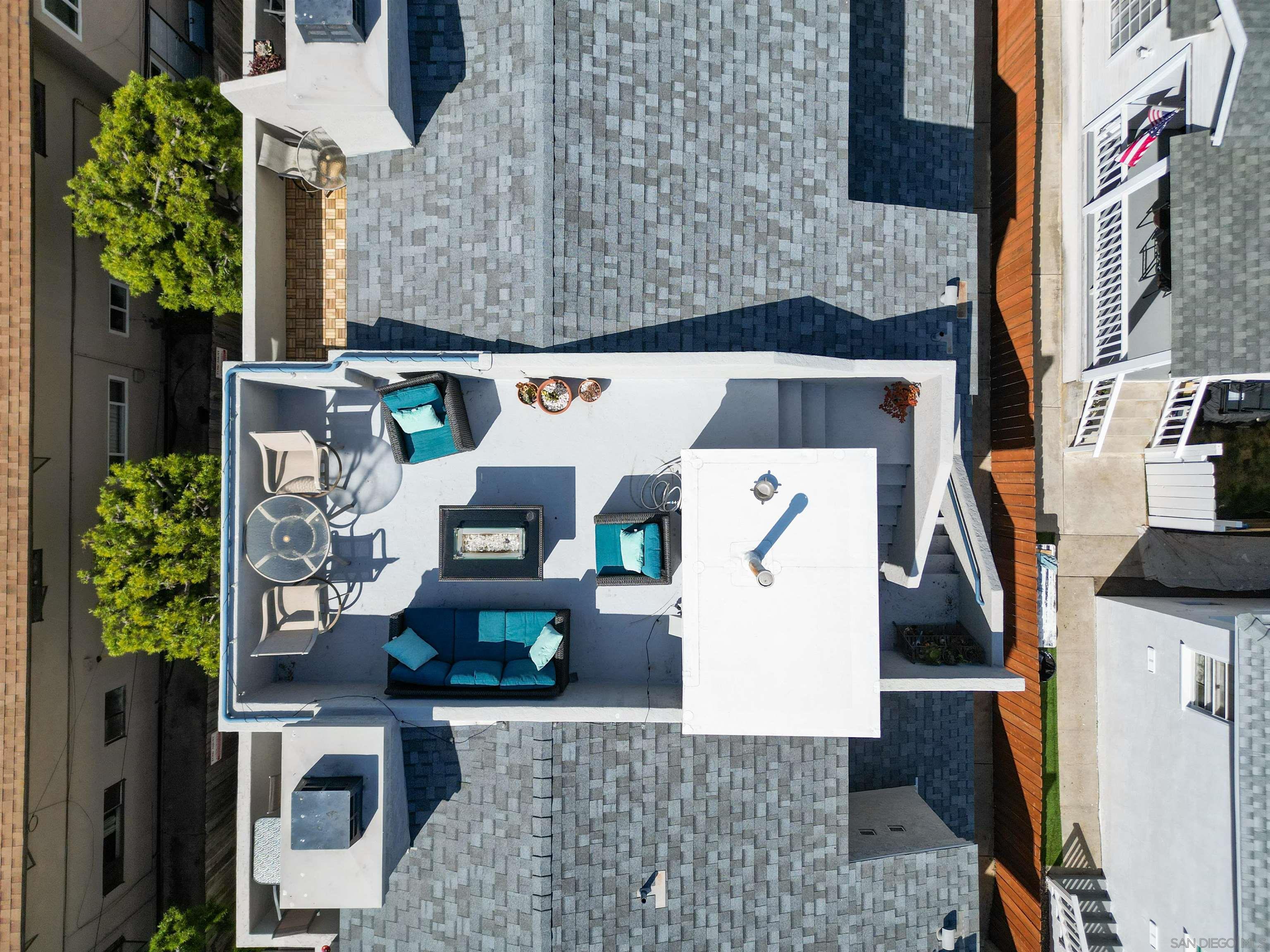 4820 Santa Cruz Ave 3