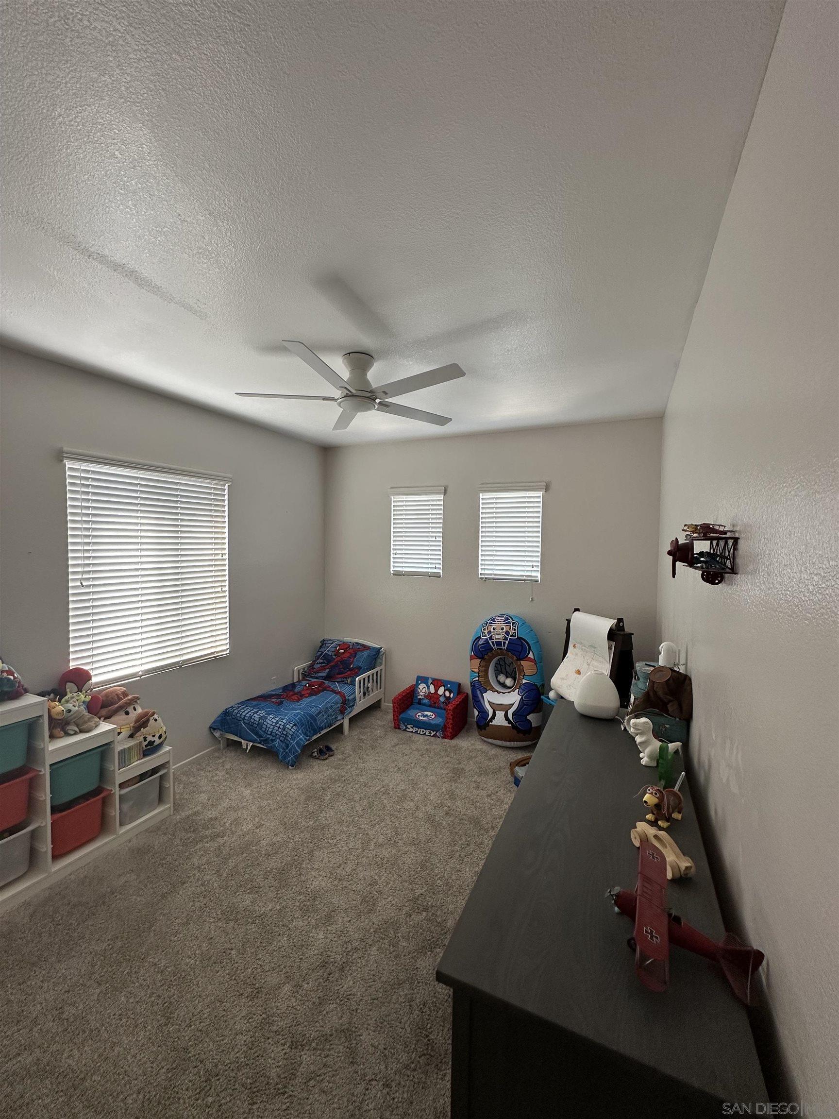 6289 Avenida De Las Vistas 2