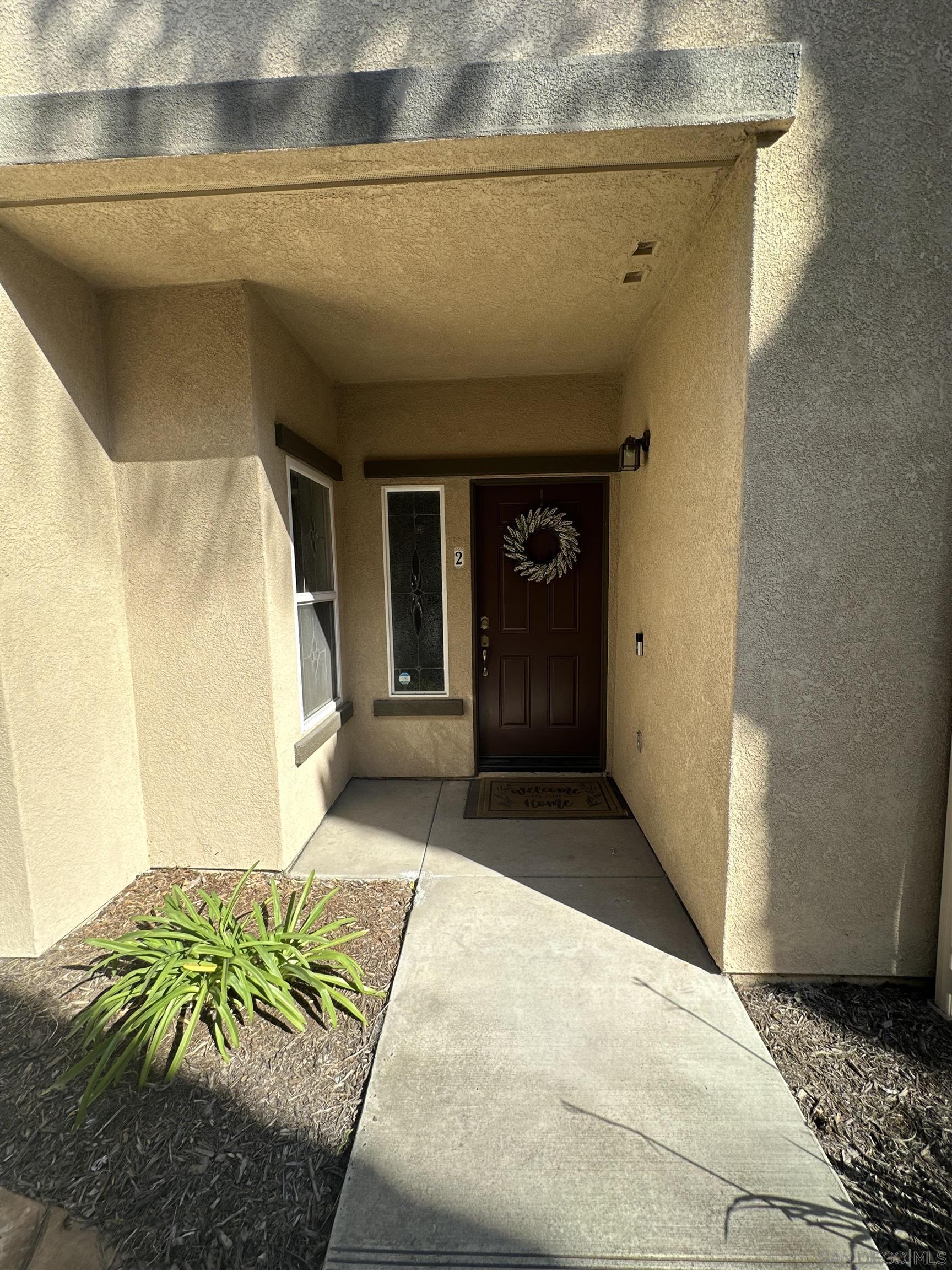 6289 Avenida De Las Vistas 2